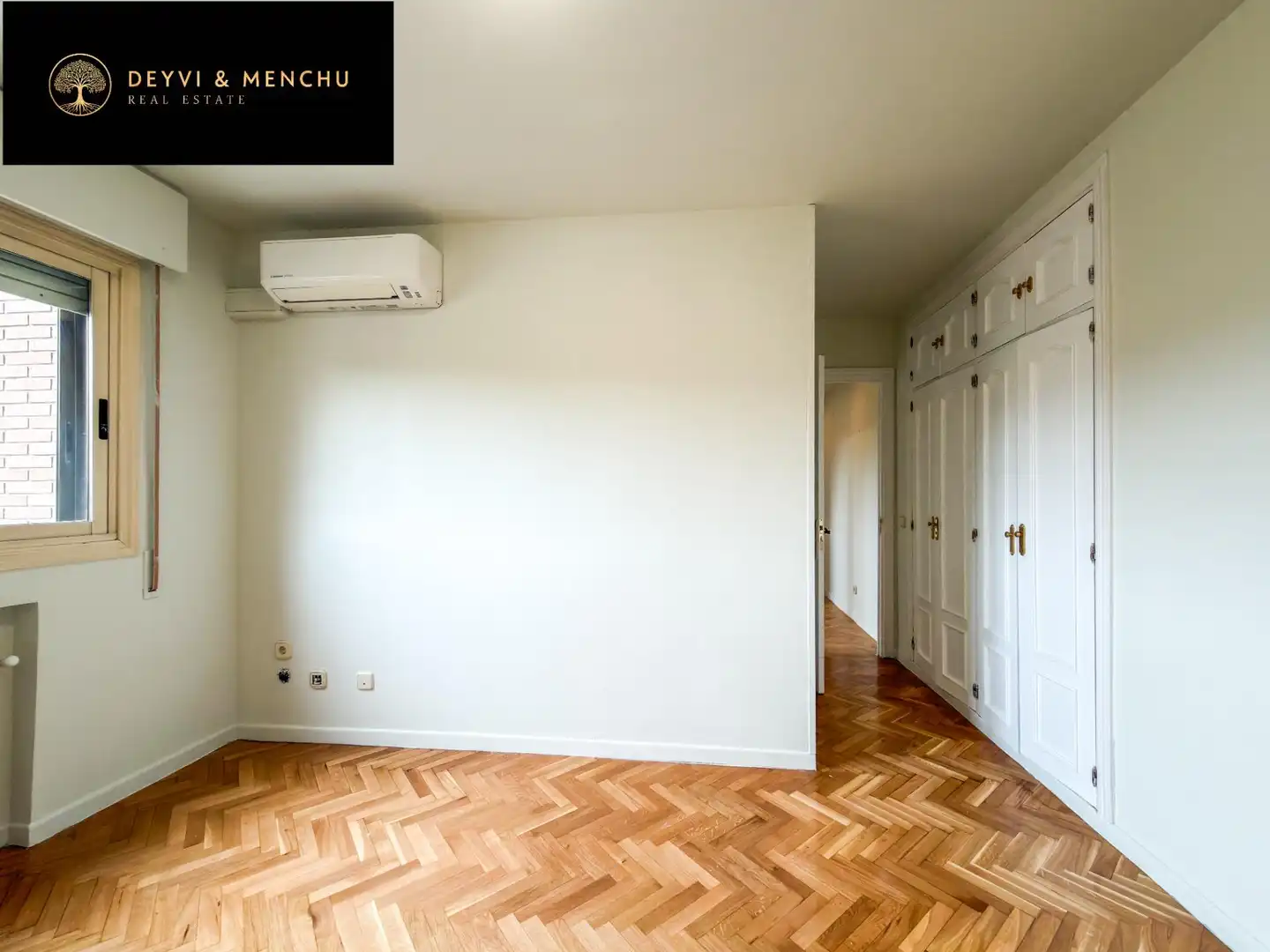 Habitación de Ático de alquiler en Pozuelo de Alarcón con Aire acondicionado, Jardín privado y Parquet