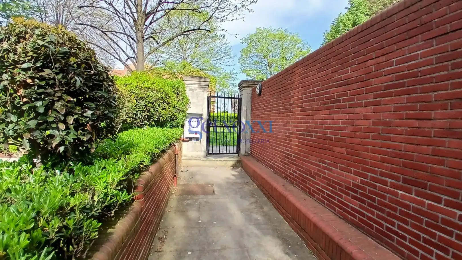 Jardí de Casa adosada en venda en Getxo  amb Calefacció, Jardí privat i Traster