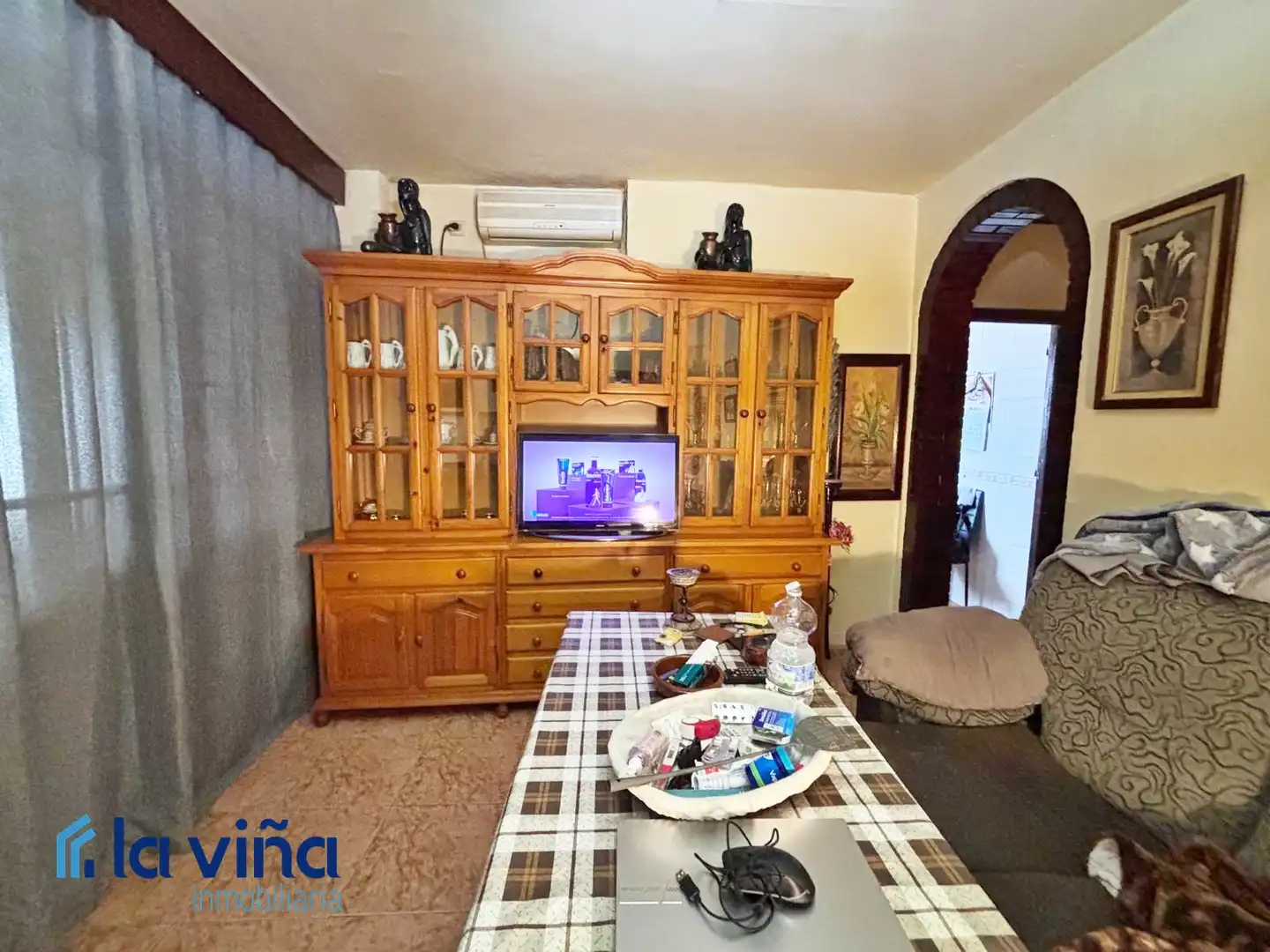Vista exterior de Casa o xalet en venda en Cuevas Bajas amb Terrassa, Traster i Moblat