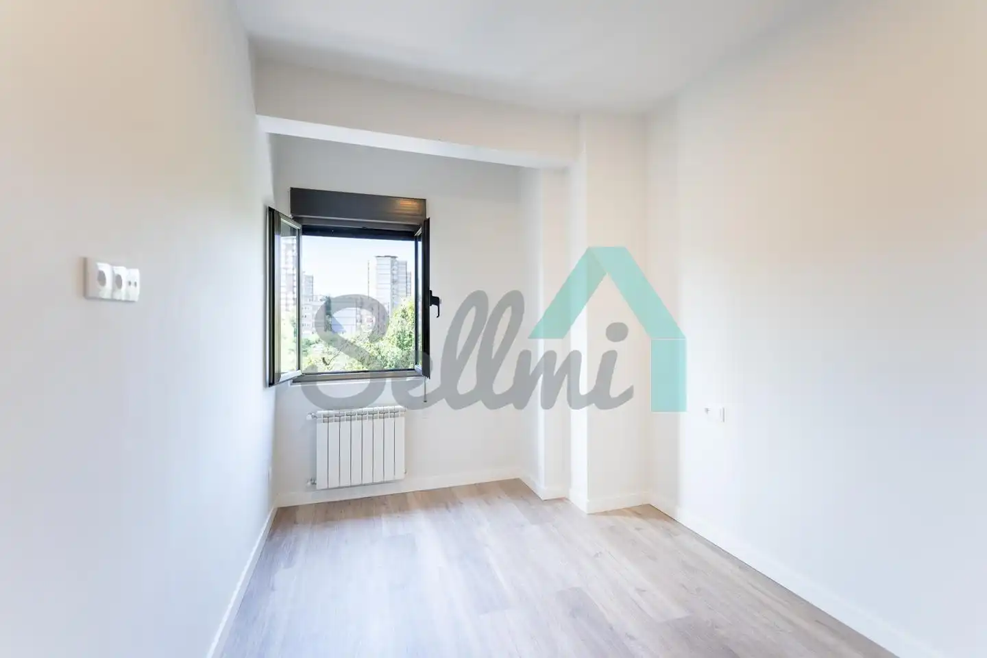 Habitación de Piso en venta en Gijón  con Calefacción