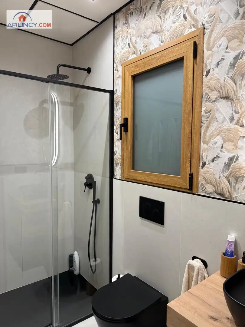 Bathroom of Flat for sale in Sevilla  with Air Conditioner, Heating and Furnished