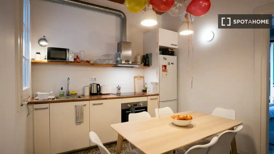 Habitación en La Nova Esquerra de l'Eixample