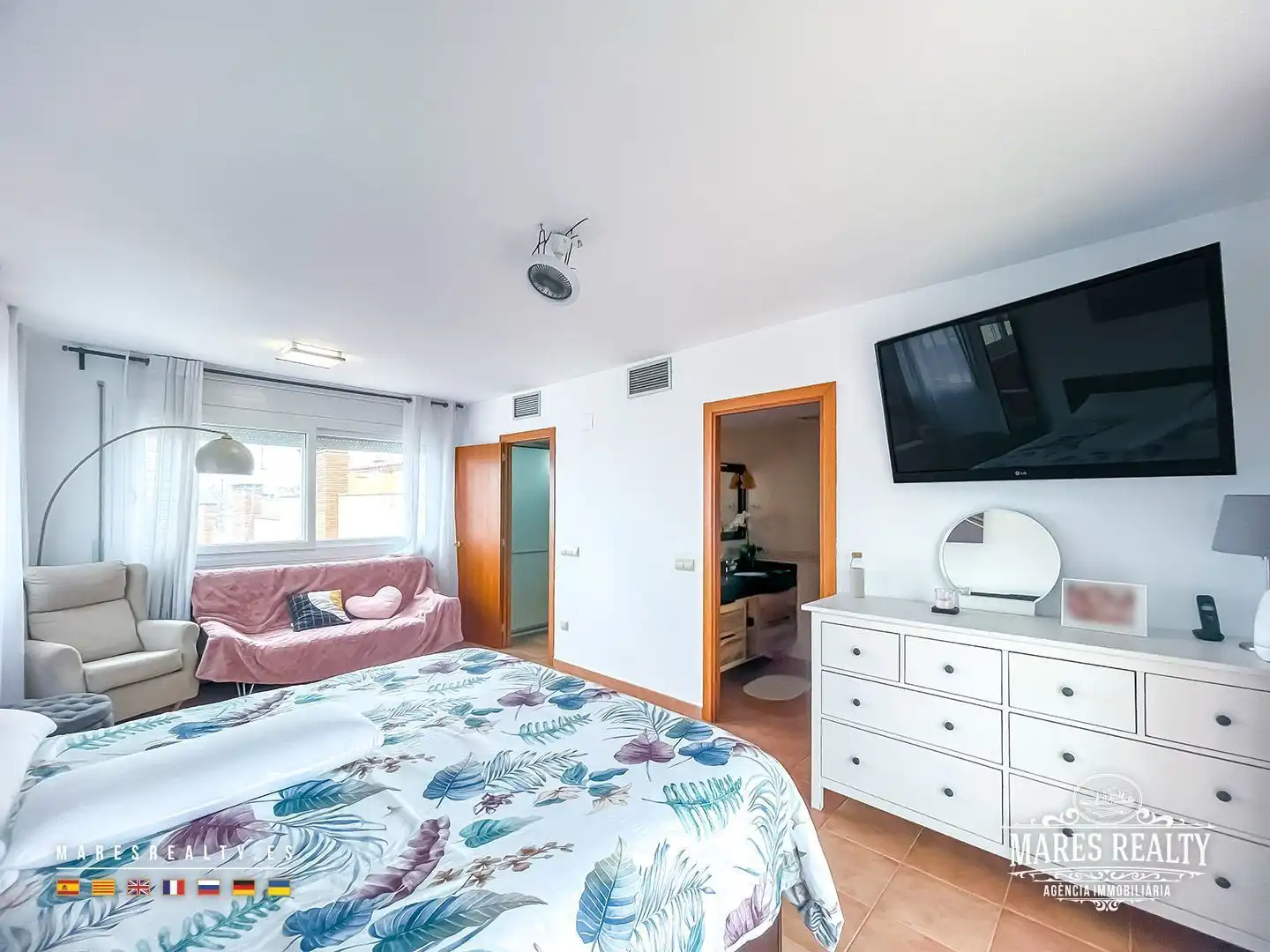 Habitación de Casa adosada en venta en Canet de Mar con Aire acondicionado, Calefacción y Jardín privado