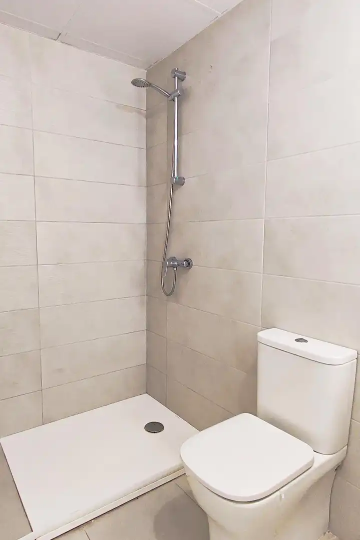 Badezimmer von Wohnung zum Verkauf in Valencia mit Heizung, Abstellraum und Alarm