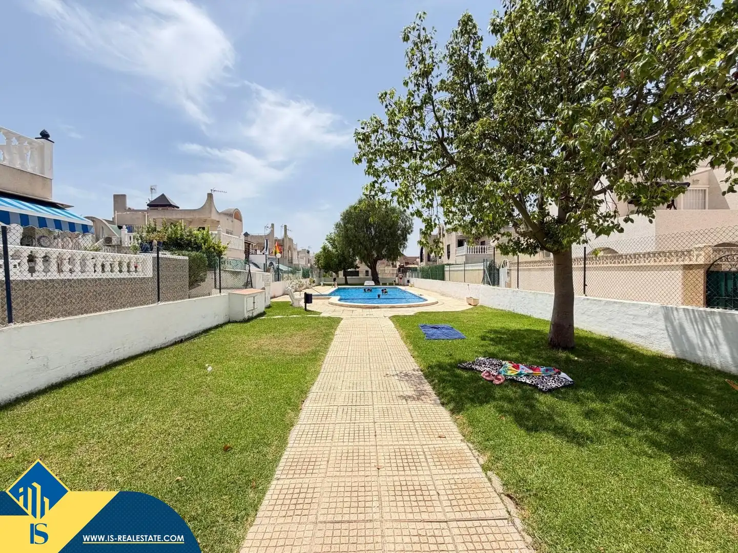 Piscina de Casa o xalet en venda en Torrevieja amb Aire condicionat, Terrassa i Traster