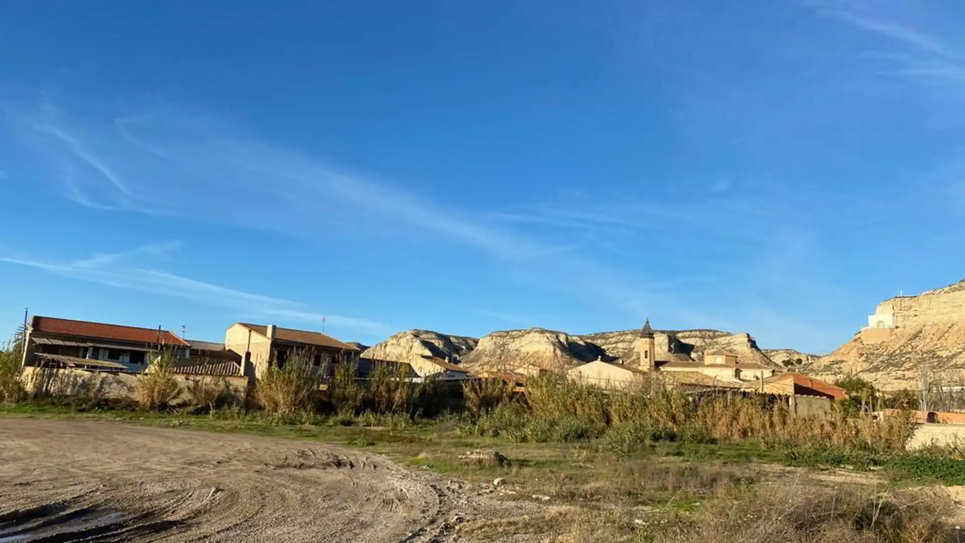 Vista exterior de Nau industrial en venda en Remolinos
