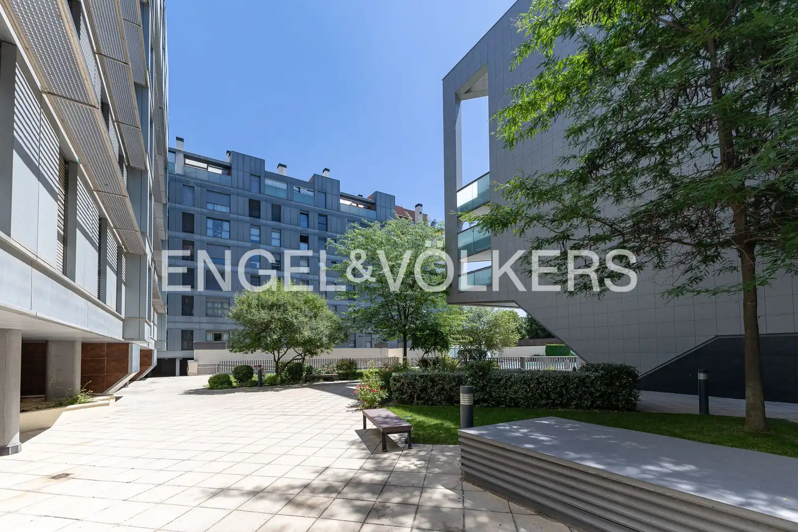 Terraza de Apartamento en venta en Madrid con Aire acondicionado, Calefacción y Jardín privado