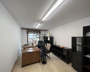 Office for sale in Poio