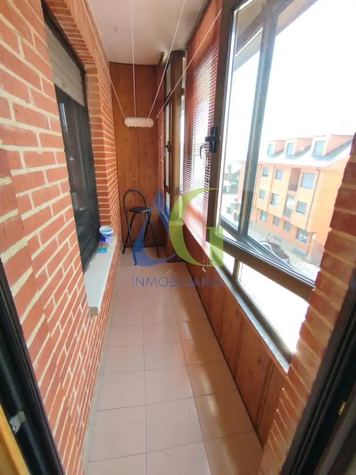 Terrassa de Pis en venda en Villaquilambre amb Calefacció, Parquet i Terrassa