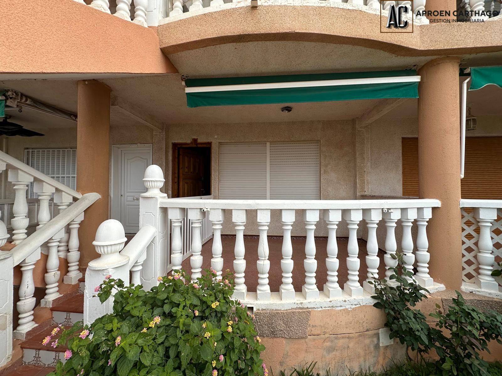 Terrassa de Pis en venda en La Manga del Mar Menor amb Moblat i Balcó