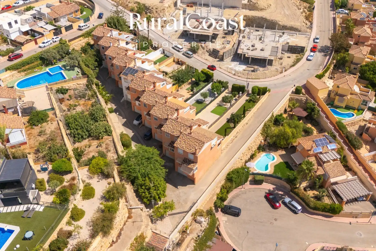 Vista exterior de Casa adosada en venda en Mutxamel amb Aire condicionat, Calefacció i Jardí privat