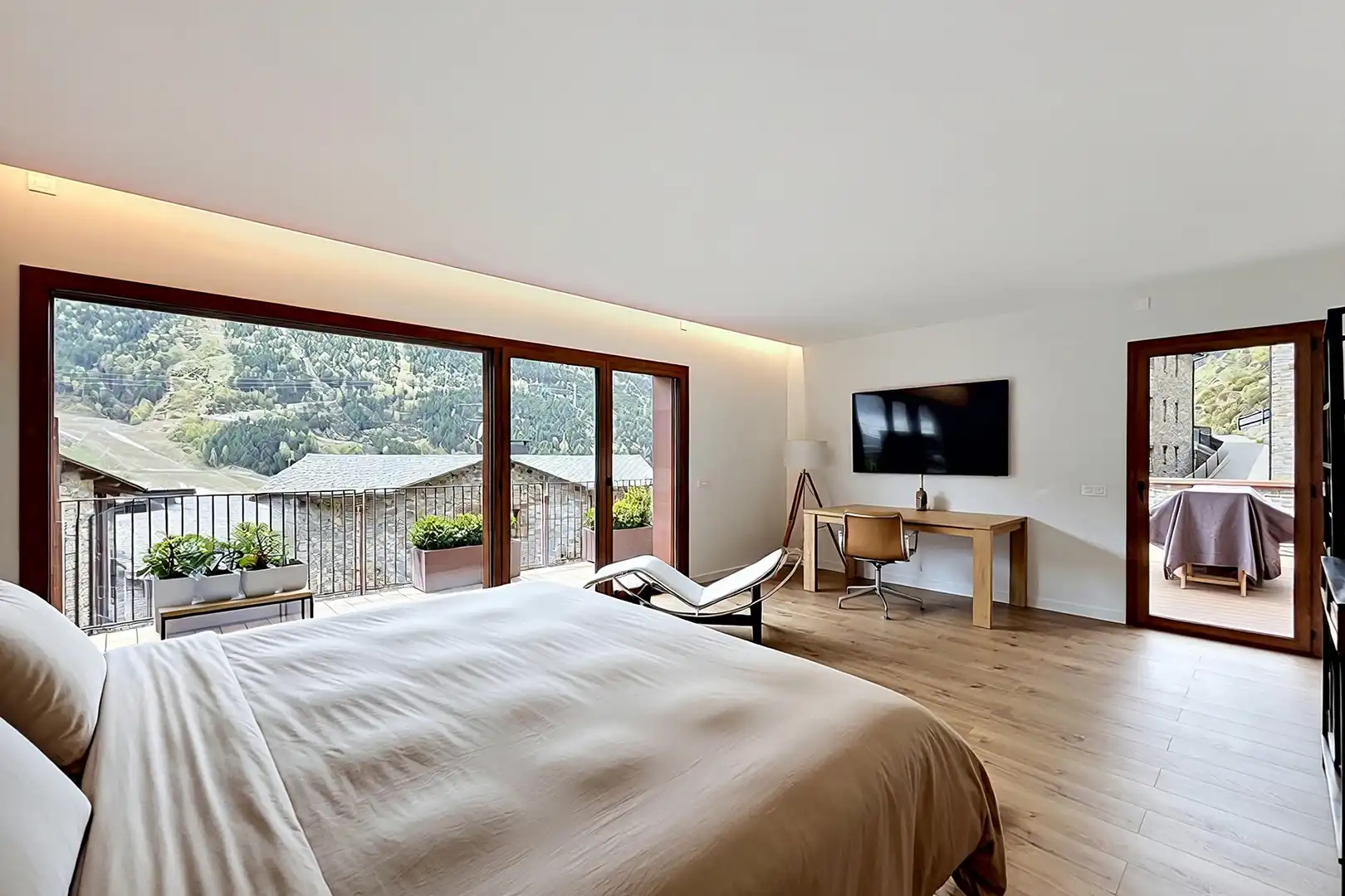 4-bedroom chalet for sale in El Tarter, Canillo · 11 of 60