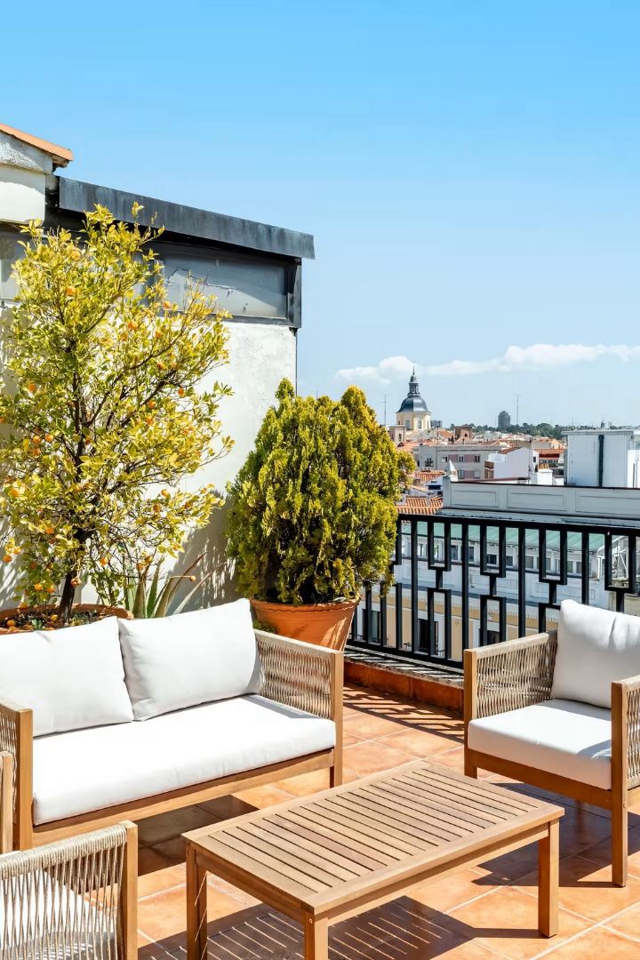 Terrace of Flat to rent in  Madrid Capital  with Air Conditioner, Furnished and TV