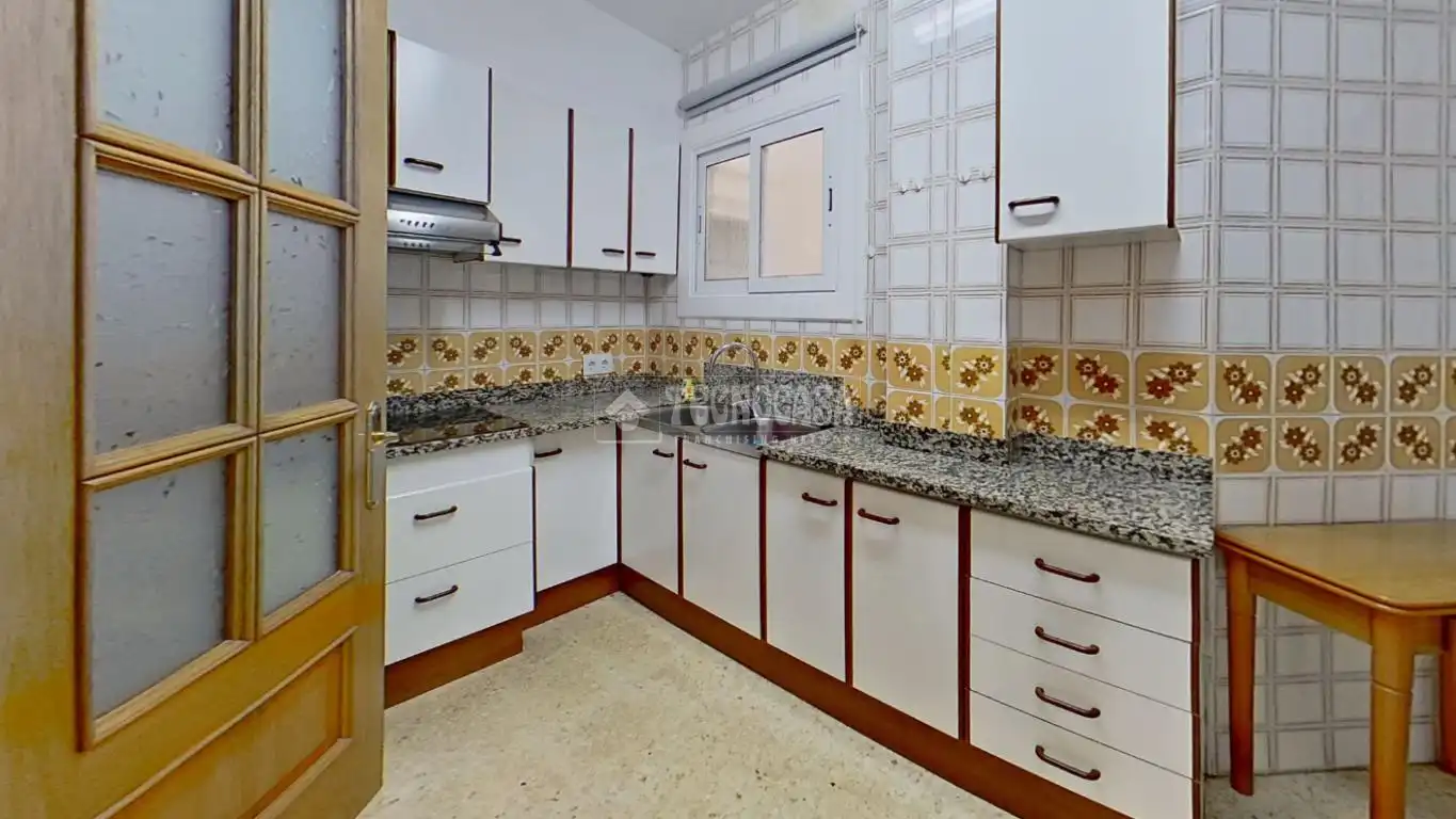 Kitchen of Flat for sale in Manresa  with Air Conditioner, Heating and Balcony