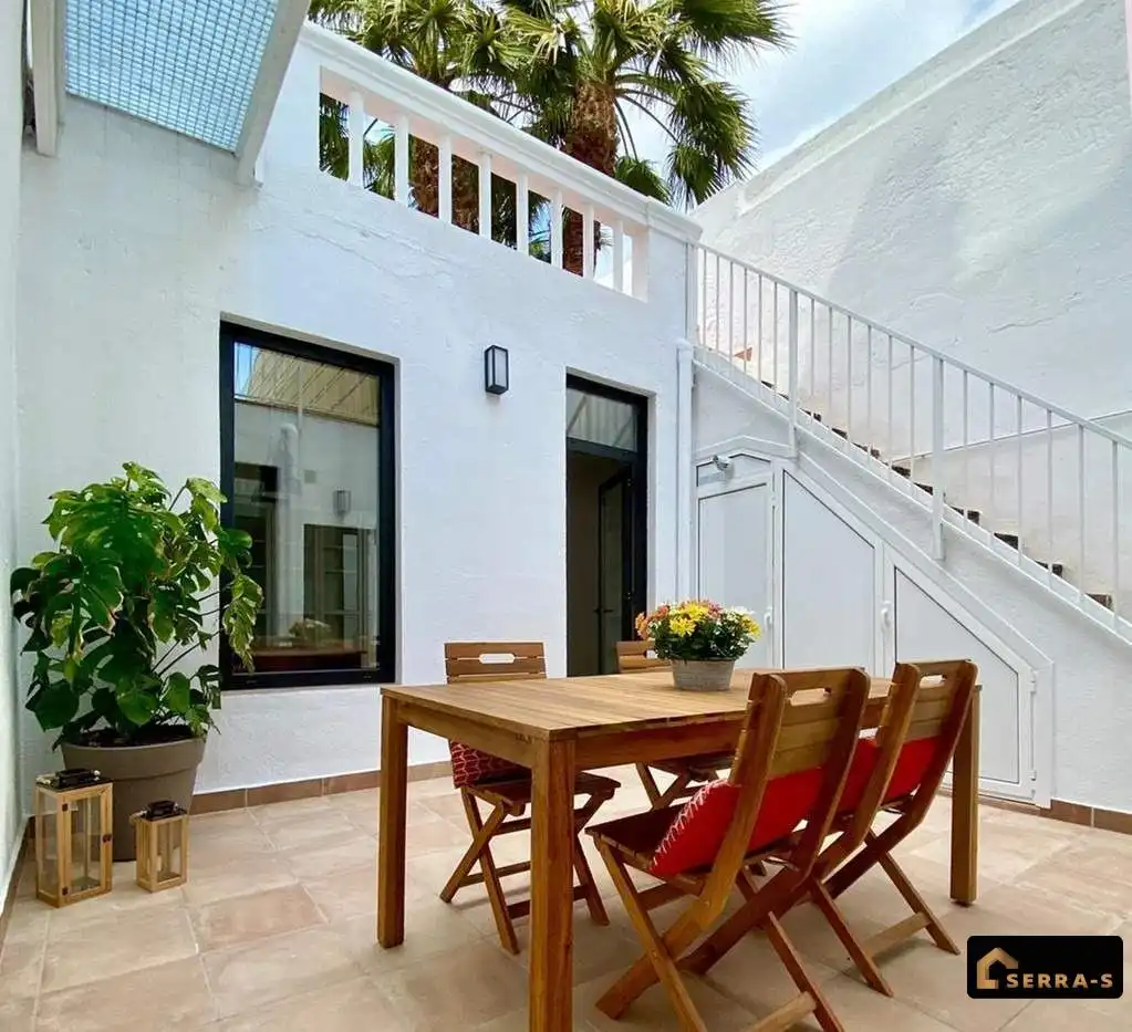 Country house zum Verkauf in Calella