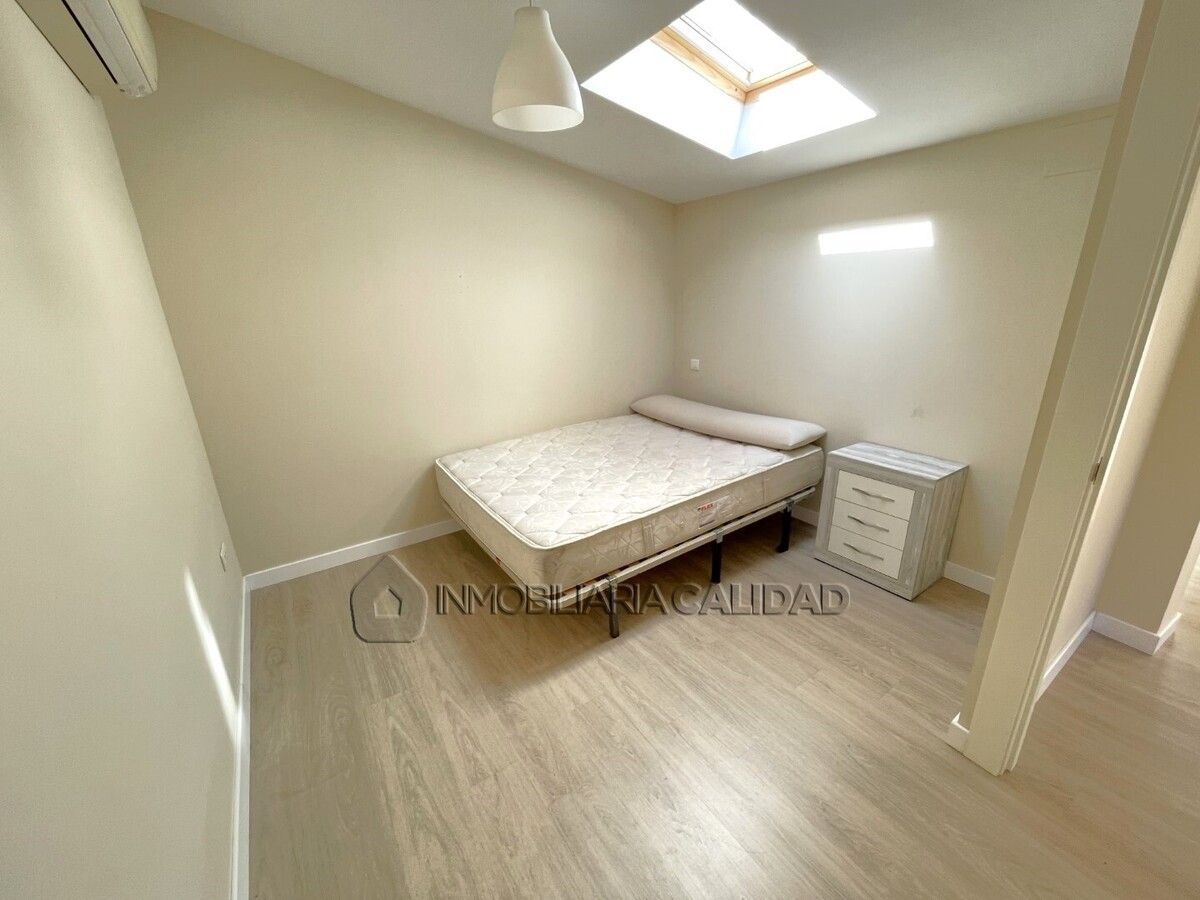 Dormitori de Pis en venda en Burgos Capital amb Calefacció i Terrassa