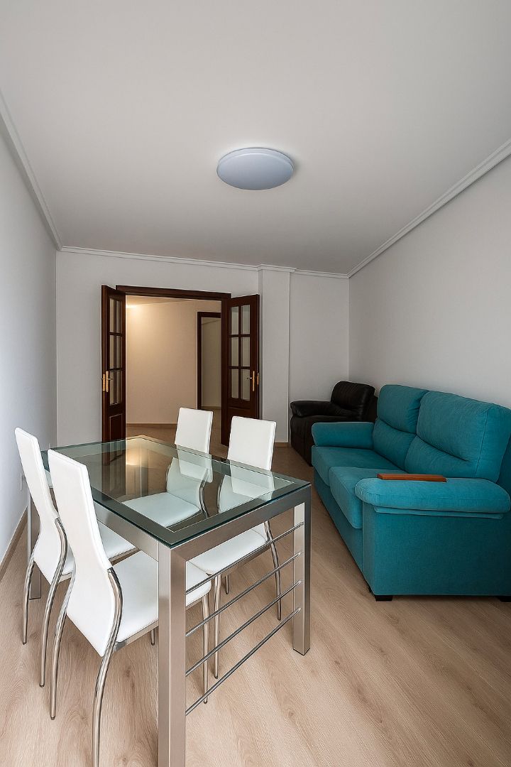 Sala d'estar de Pis de lloguer en El Astillero   amb Calefacció, Terrassa i Moblat