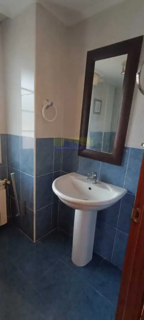 Baño de Casa adosada de alquiler en Castro-Urdiales