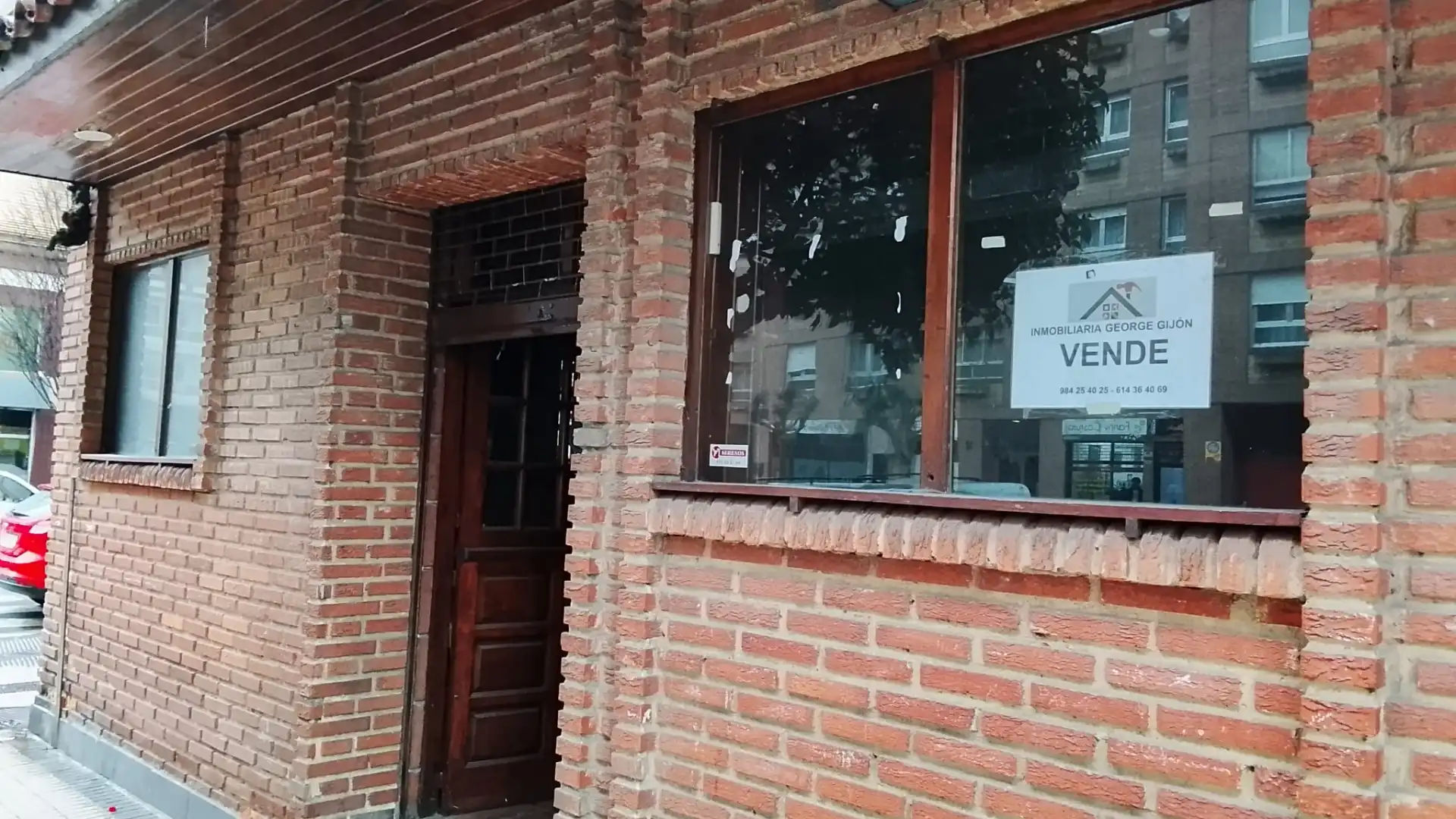 Vista exterior de Local en venta en Gijón  con Amueblado