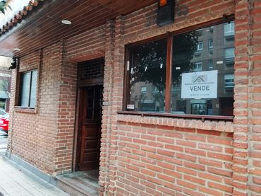 Gewerbefläche zum Verkauf in Calle Roncal 9