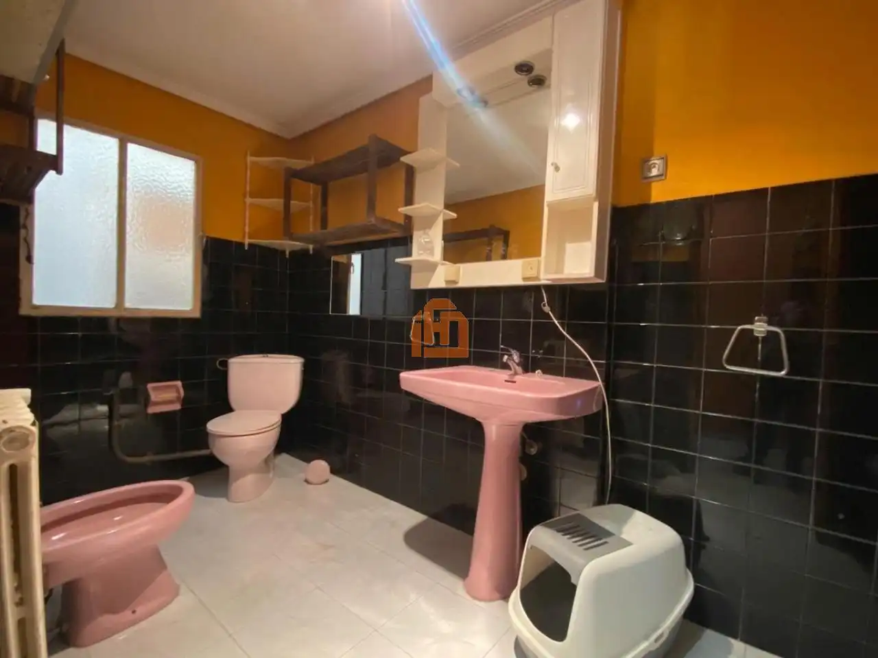 Bathroom of Flat for sale in León Capital   with Heating and Storage room