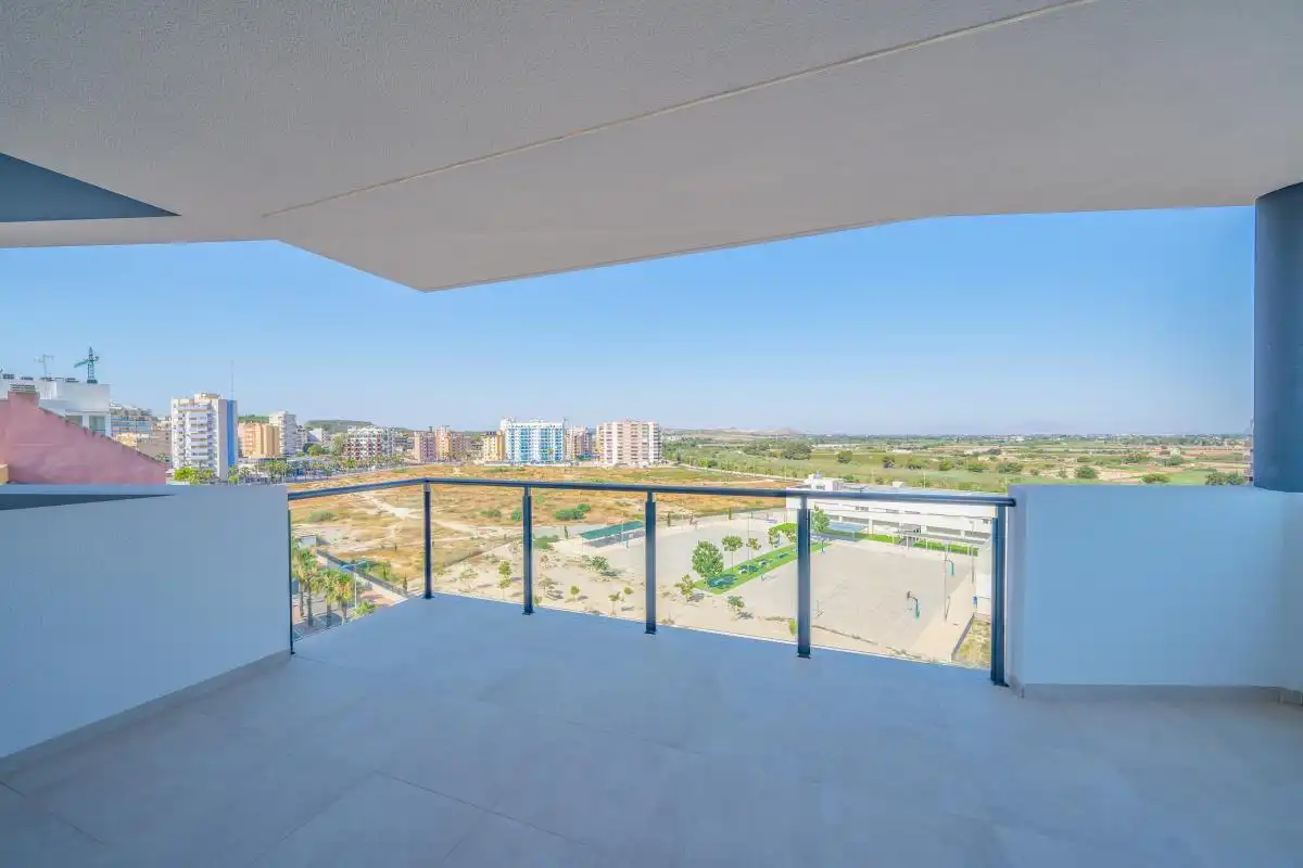 Terraza de Piso en venta en Guardamar del Segura con Aire acondicionado, Calefacción y Piscina