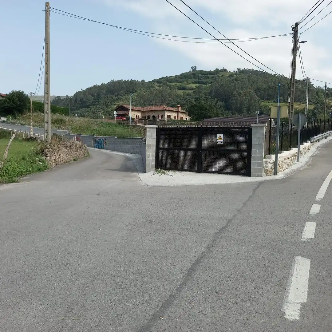 Residencial en venta en Polígono 2 Paraje 129 TRABALLAS, 906, San Felices de Buelna