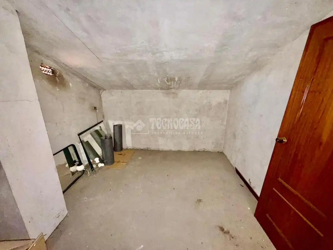 Piso en venta en Ávila con Calefacción, Parquet y Trastero