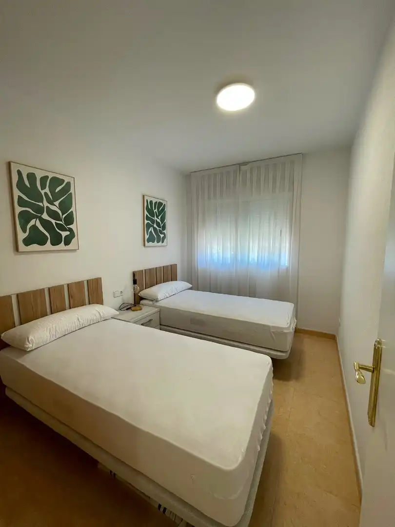 Habitación de Apartamento de alquiler en Almoradí con Calefacción, Terraza y Trastero