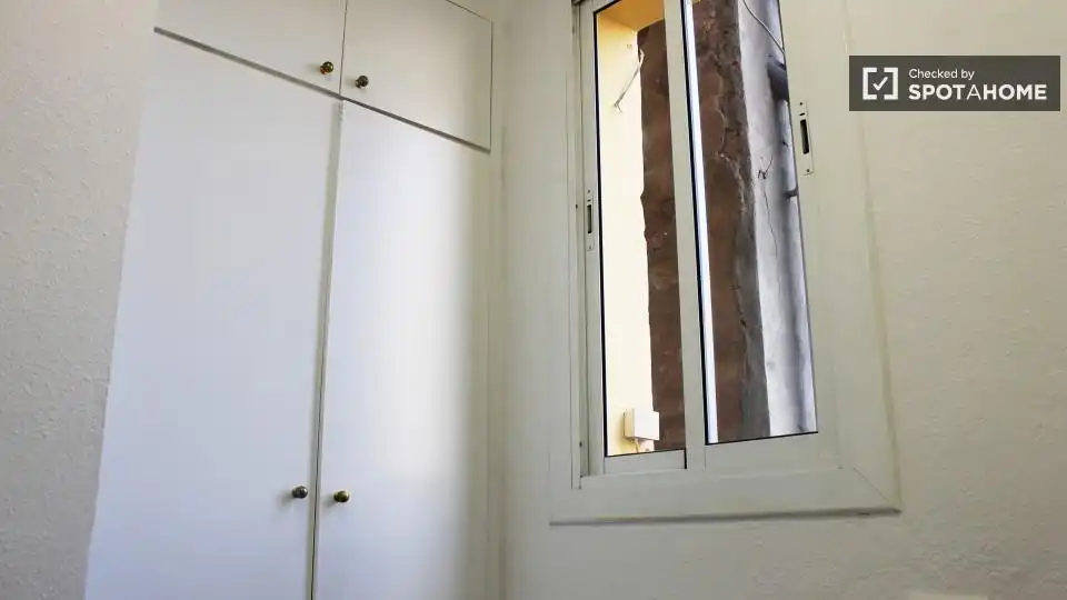 Room in El Raval