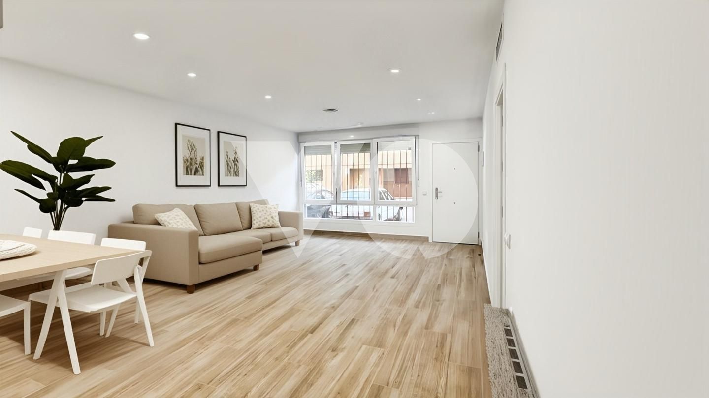 Living room of Planta baja for sale in  Madrid Capital  with Heating