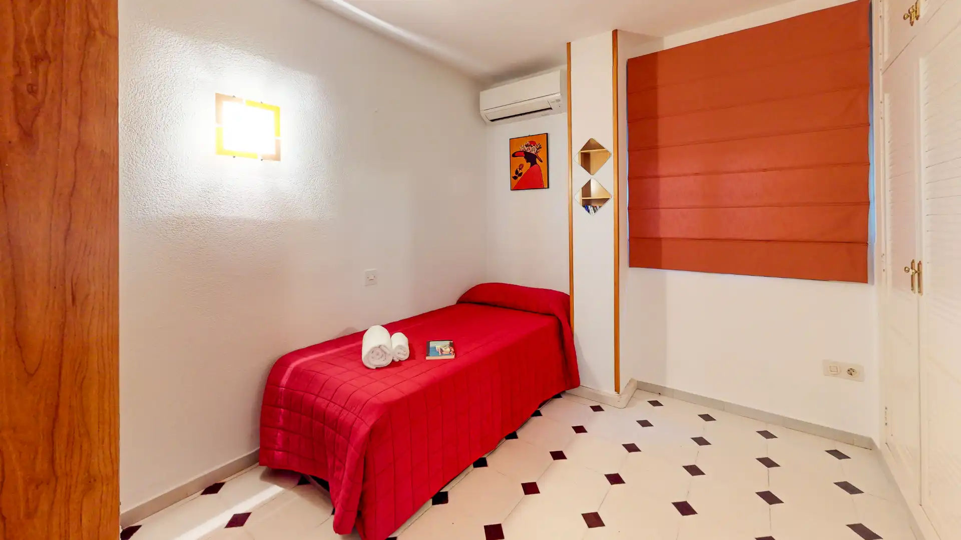Bedroom of Flat for rent in Dénia  with Air Conditioner, Heating and Terrace