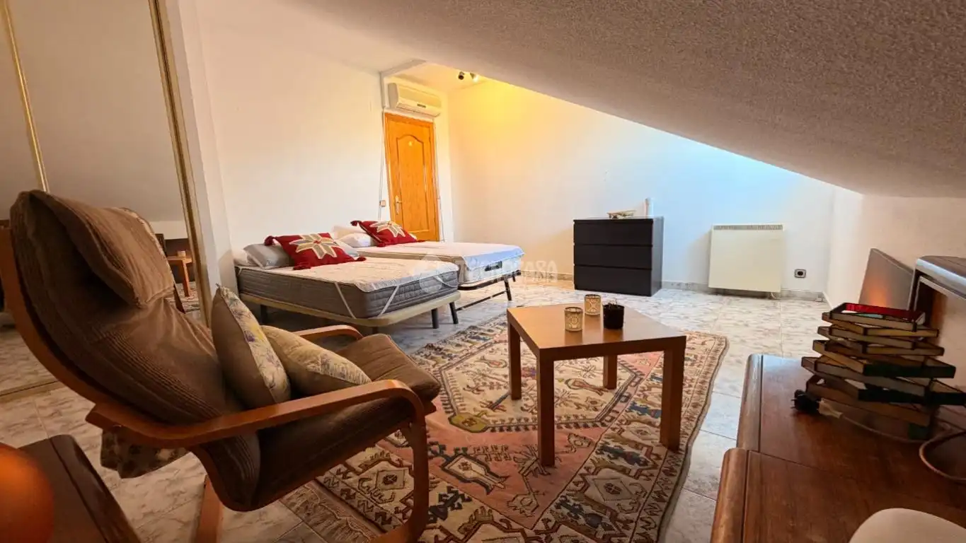 Habitación de Piso en venta en Velilla de San Antonio con Aire acondicionado, Calefacción y Trastero