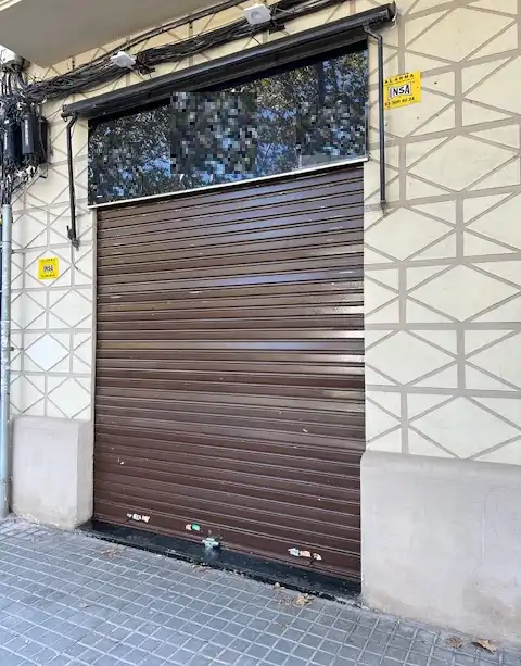 Außenansicht von Geschaftsraum zur Miete in Barcelona mit Klimaanlage und Heizung