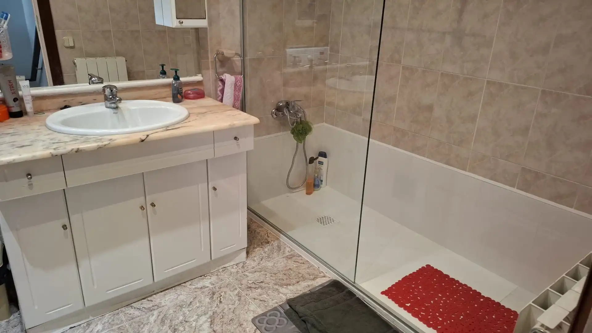 Bany de Finca rústica en venda en Vallirana amb Calefacció i Terrassa