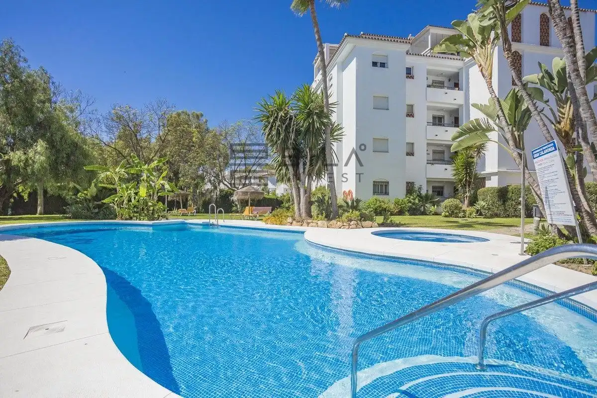Wohnung mit Pool zum Verkauf in Urb. Gran Calahonda