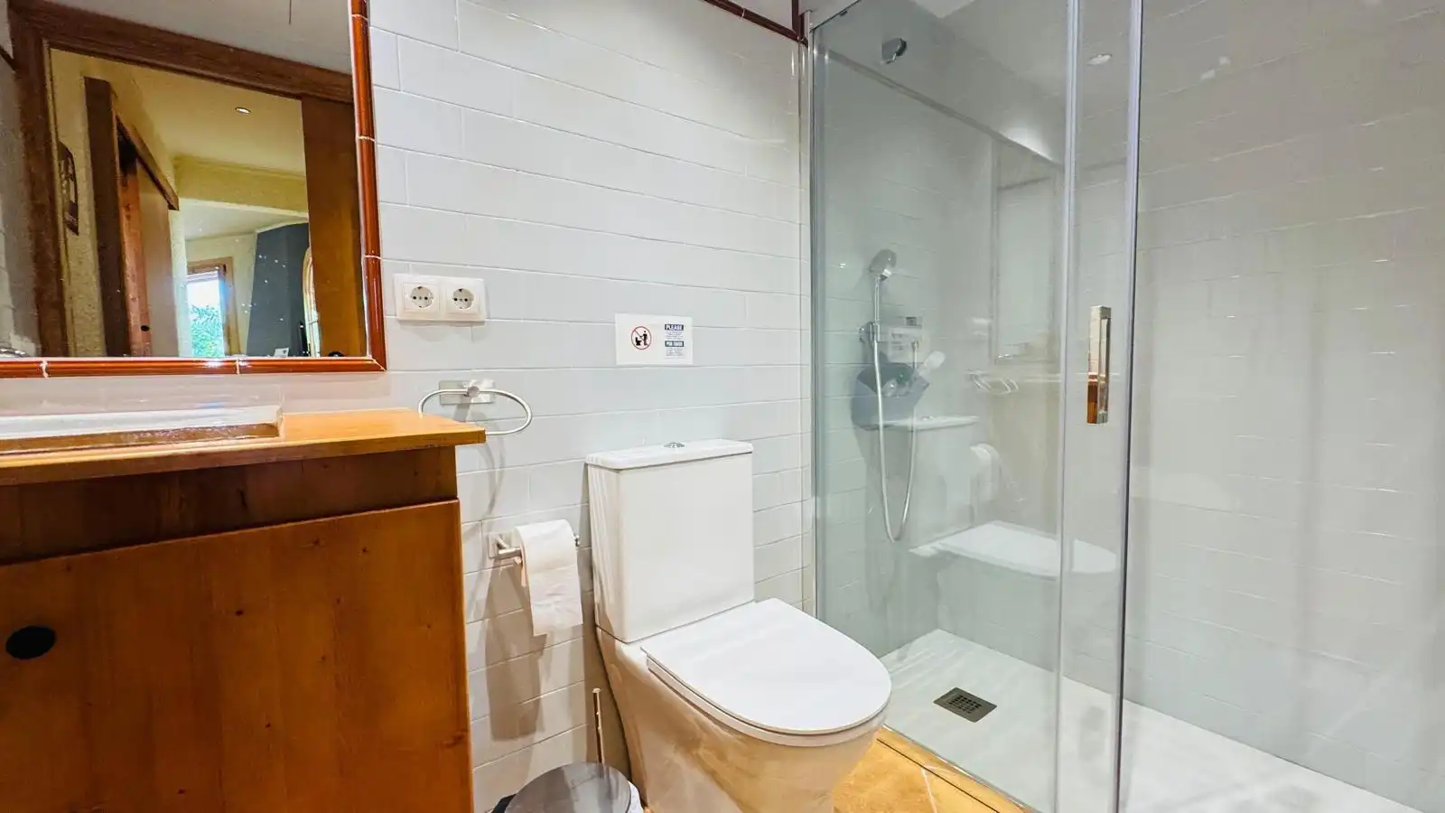 Bathroom of Houses for rent in Sant Martí Sarroca  with Private garden, Terrace and Swimming Pool