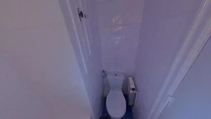 Bathroom of Flat for sale in Barcelona