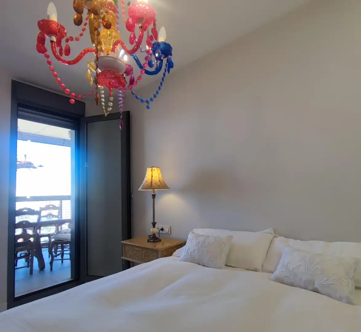 Habitación de Piso de alquiler en Almería con Aire acondicionado, Calefacción y Jardín privado
