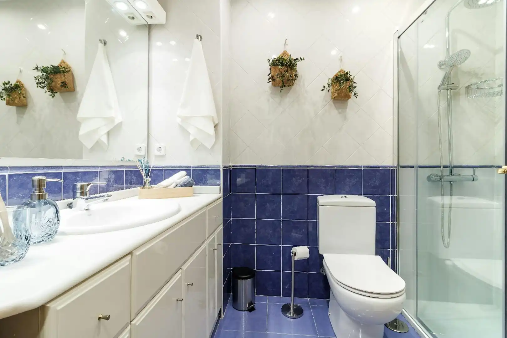 Baño de Piso de alquiler en Madrid con Aire acondicionado, Calefacción y Amueblado