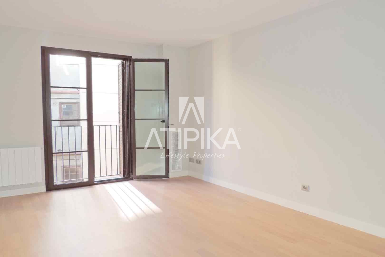 Bedroom of Flat for sale in  Barcelona Capital  with Air Conditioner, Parquet flooring and Community pool