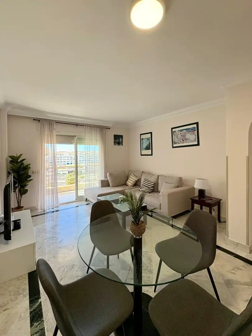 Living room of Flat for sale in Marbella  with Terrace, Balcony and Community pool