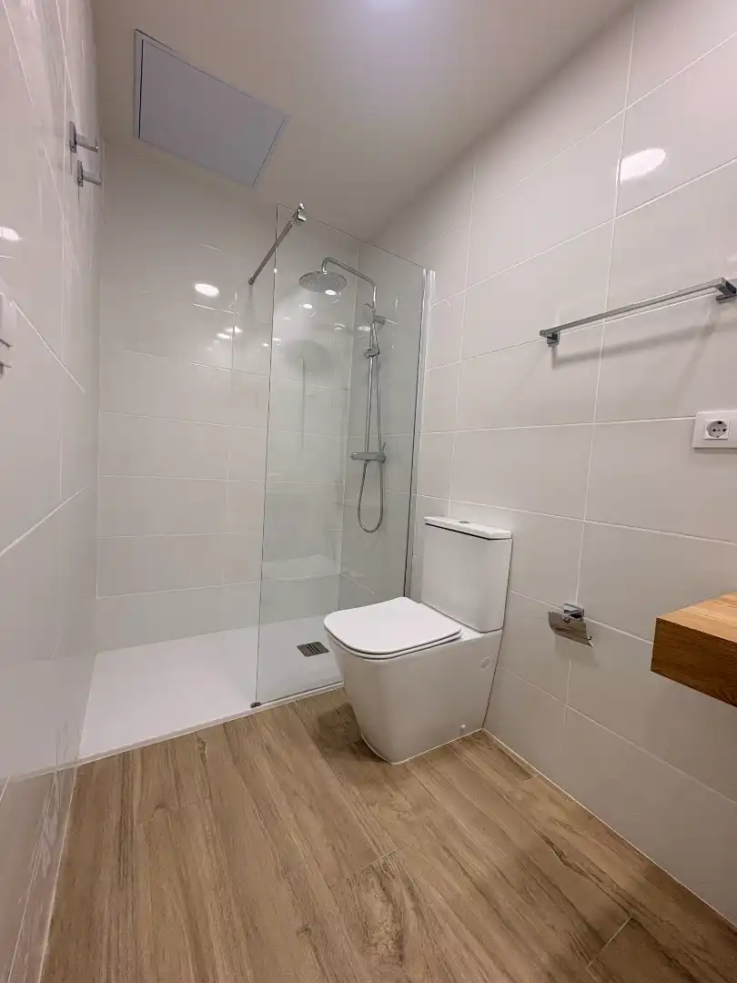 Baño de Estudio de alquiler en Xàtiva con Amueblado, Horno y Lavadora