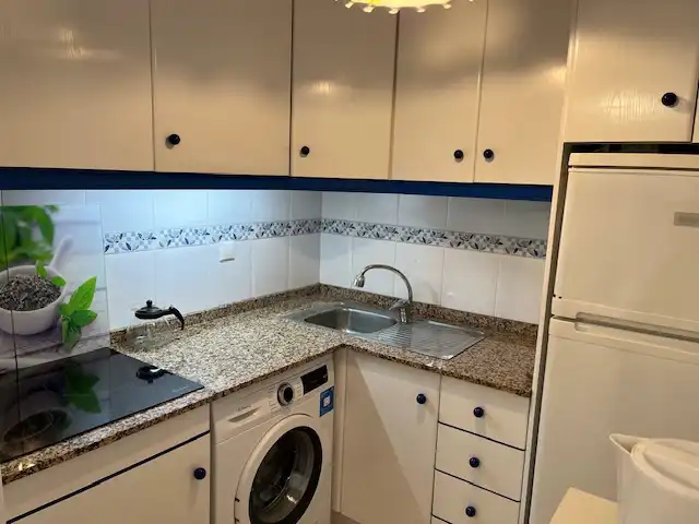 Cocina de Apartamento en venta en Guardamar del Segura con Aire acondicionado, Amueblado y Lavadora