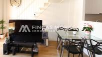 Living room of Flat for sale in Sant Cugat del Vallès  with Air Conditioner, Heating and Parquet flooring