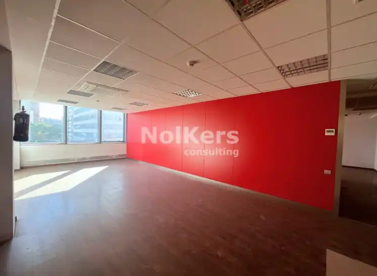 Office for sale in Barcelona  with Air Conditioner and Heating