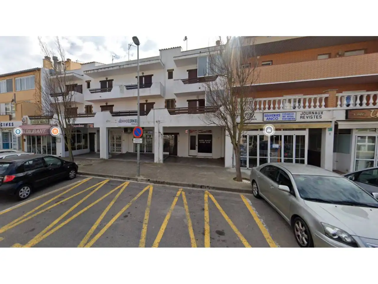Vista exterior de Local en venda en Empuriabrava