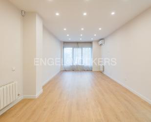 Living room of Apartment for sale in  Barcelona Capital  with Air Conditioner and Heating