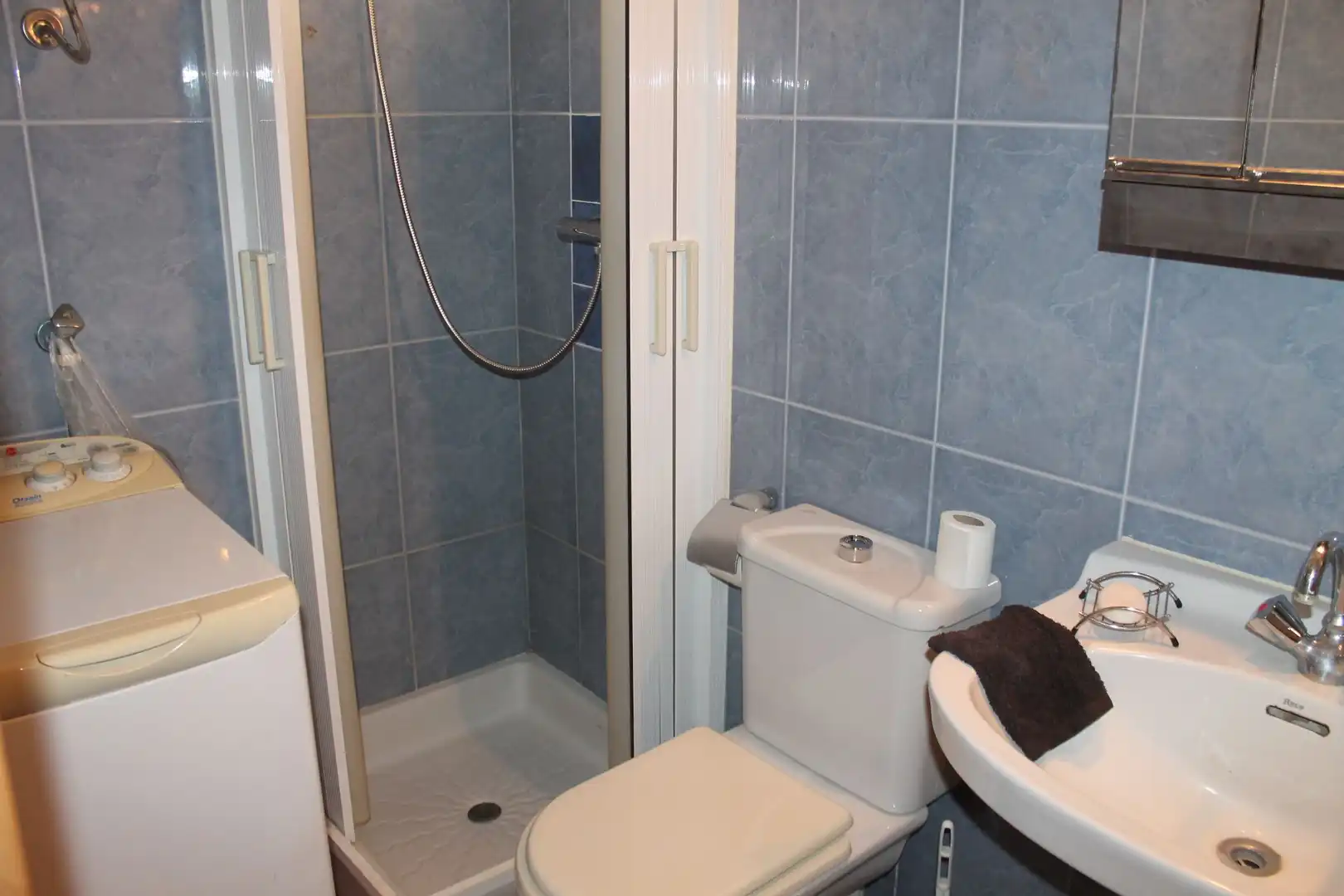 Baño de Apartamento en venta en L'Estartit con Aire acondicionado y Amueblado