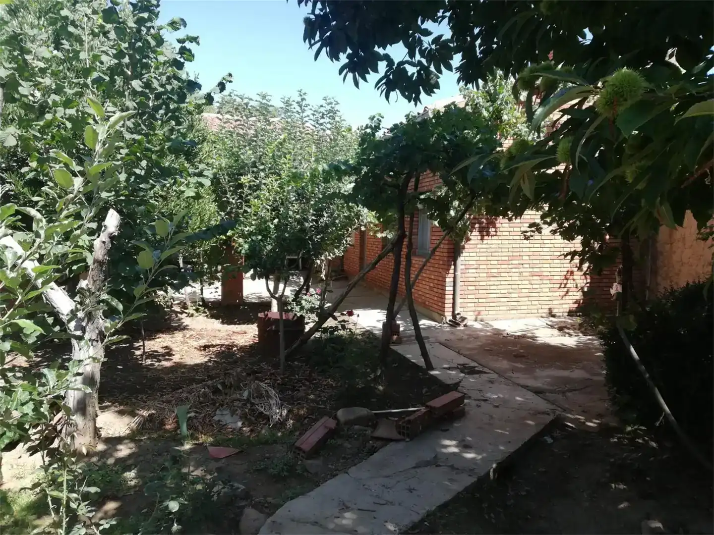 Finca rústica en venda en Vega de Infanzones amb Jardí privat i Traster